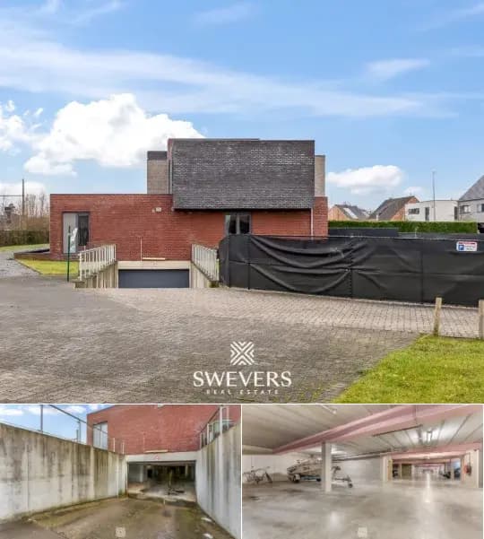 Commercial building for sale