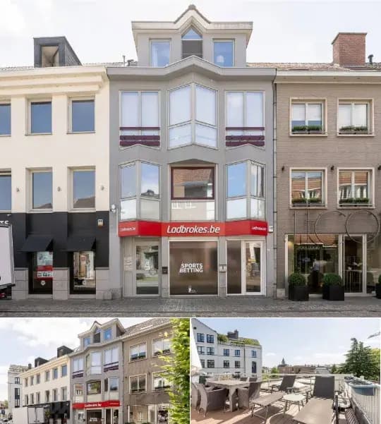 Commercial building for sale