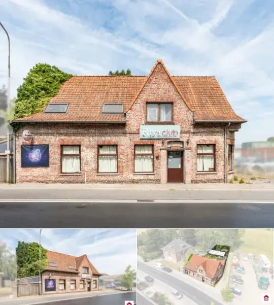 Commercial building for sale