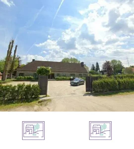 Mixed building in public sale