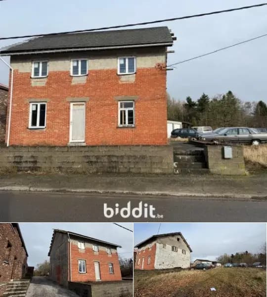 Residence in public sale
