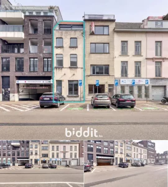 Residence in public sale