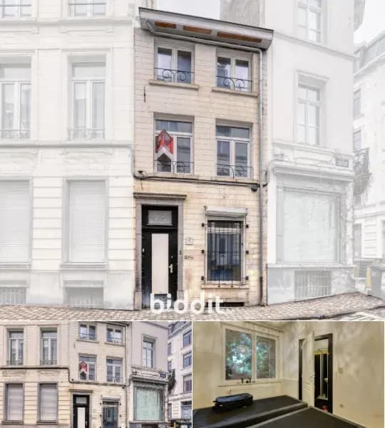 Residence in public sale