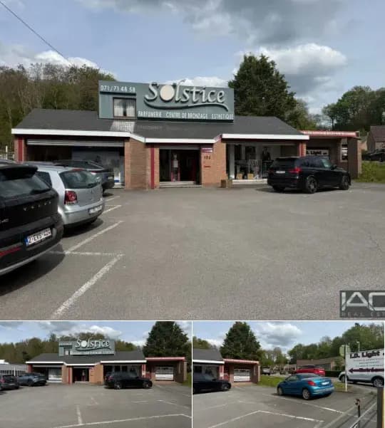 Commercial building for sale