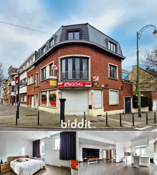 Commercial building in public sale