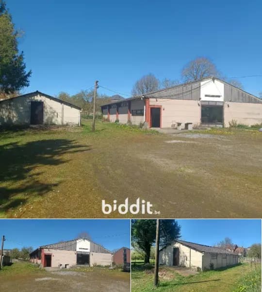 Mixed building in public sale