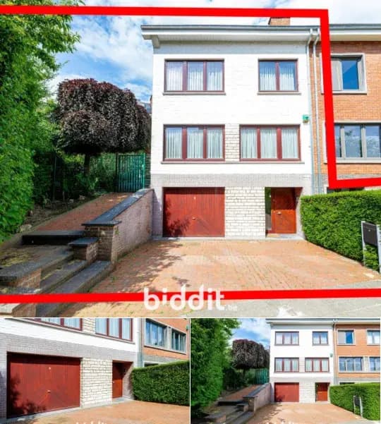 Residence in public sale
