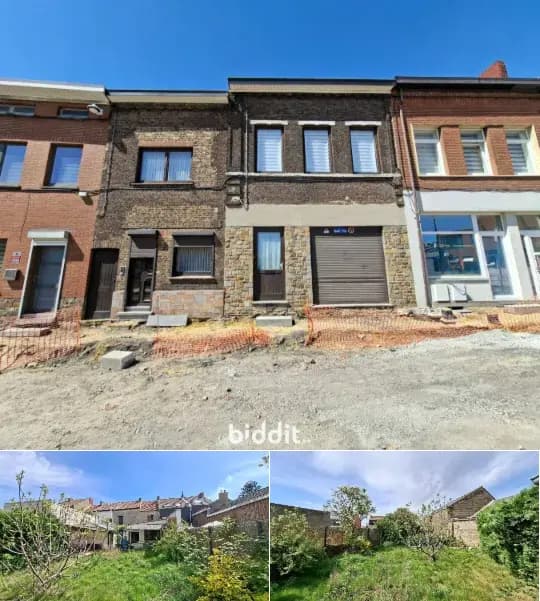 Residence in public sale