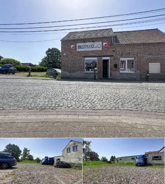 Commercial building for sale