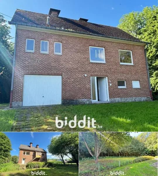 Residence in public sale