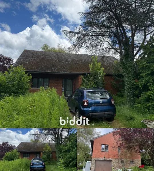 Residence in public sale