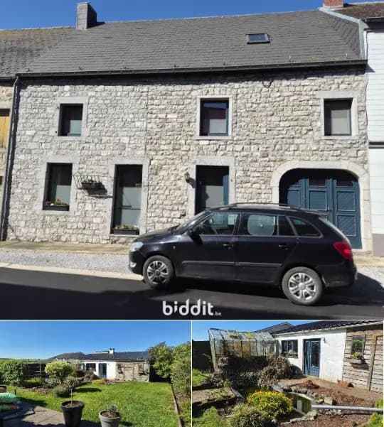 Residence in public sale