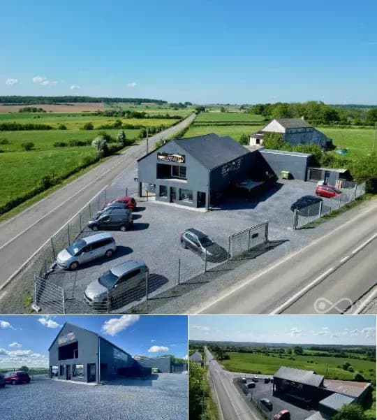Commercial building for sale