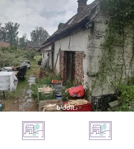 Residence in public sale