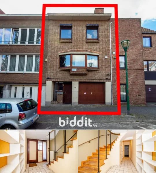 Residence in public sale