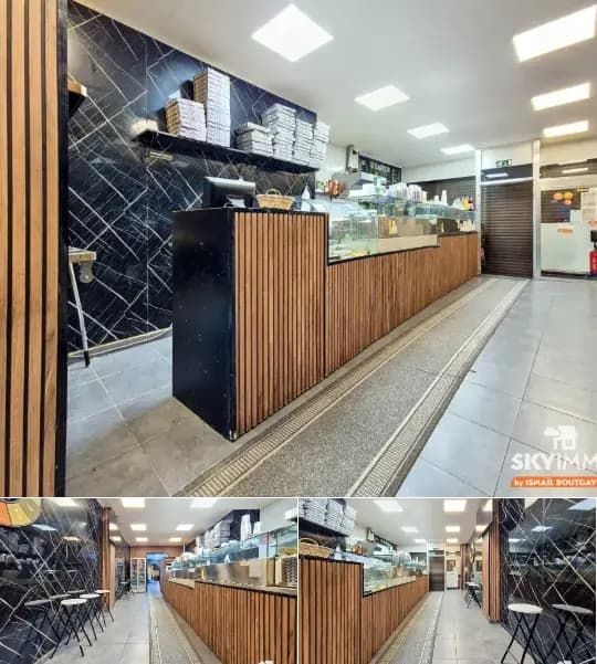 Commercial building for sale