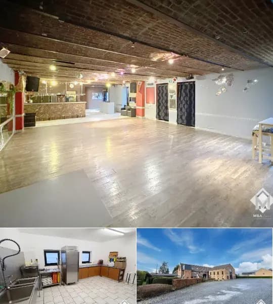 Commercial building for sale