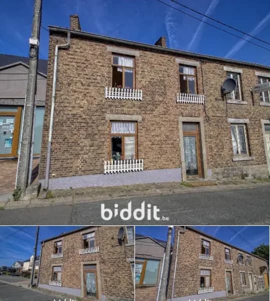 Residence in public sale