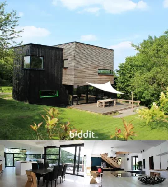 Villa in public sale