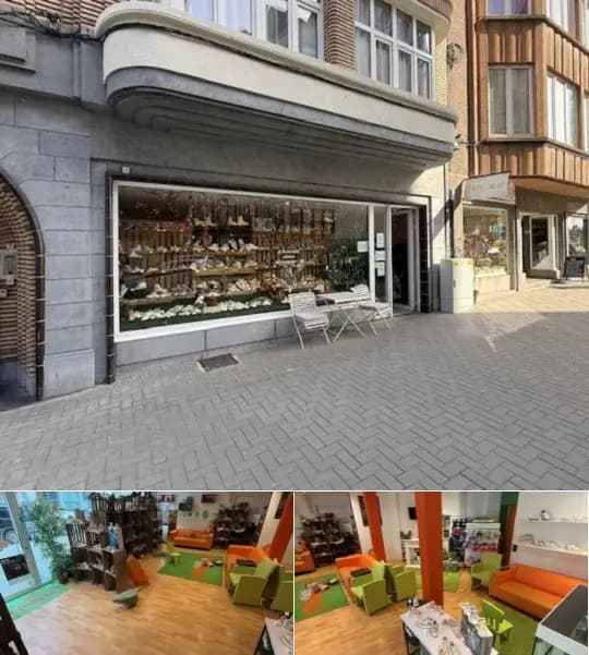 Commercial building for sale