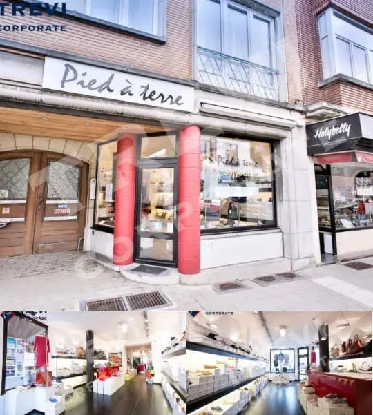 Commercial building for sale