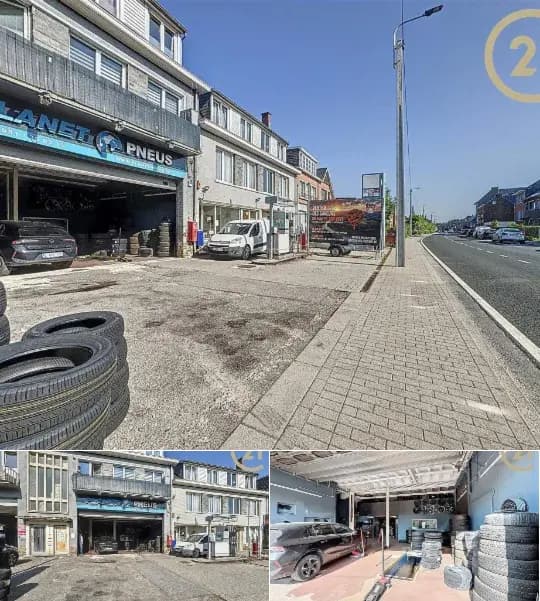 Commercial building for sale