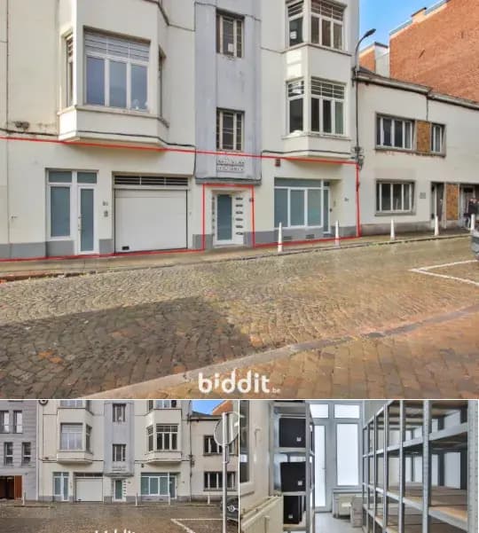 Office space in public sale