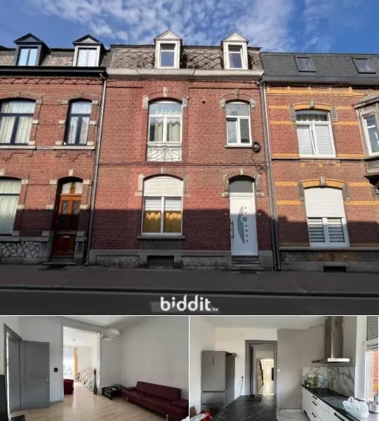 Residence in public sale