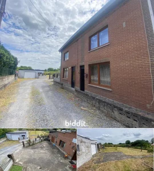 Residence in public sale