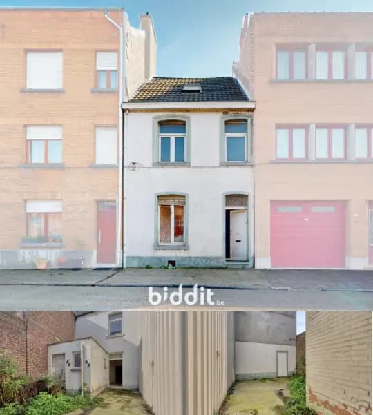 Residence in public sale
