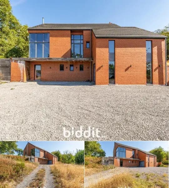 Villa in public sale
