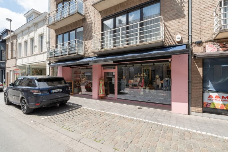 Commercieel te koop