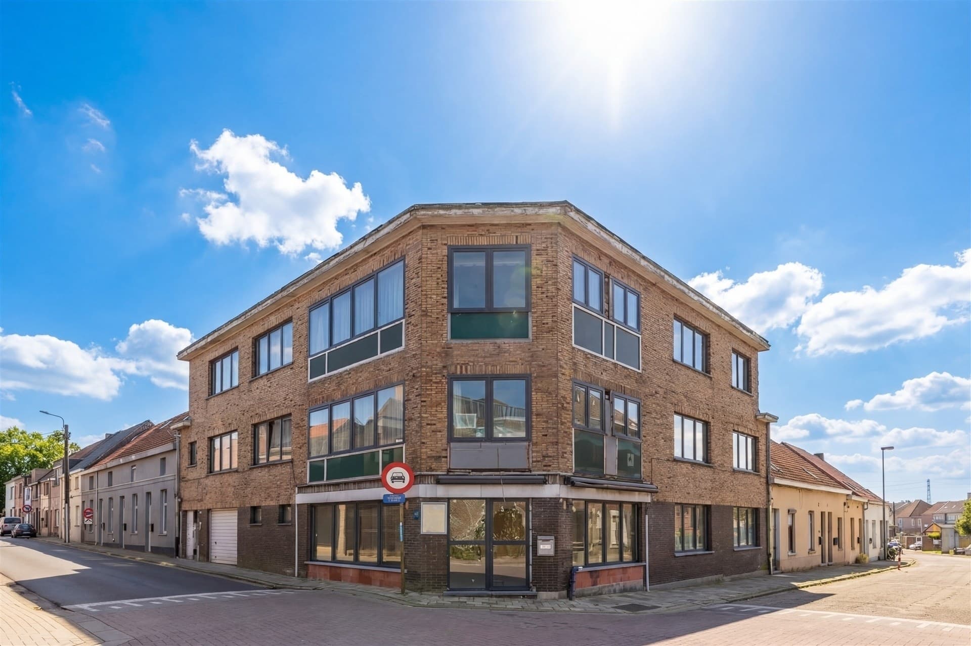 Commercieel te koop