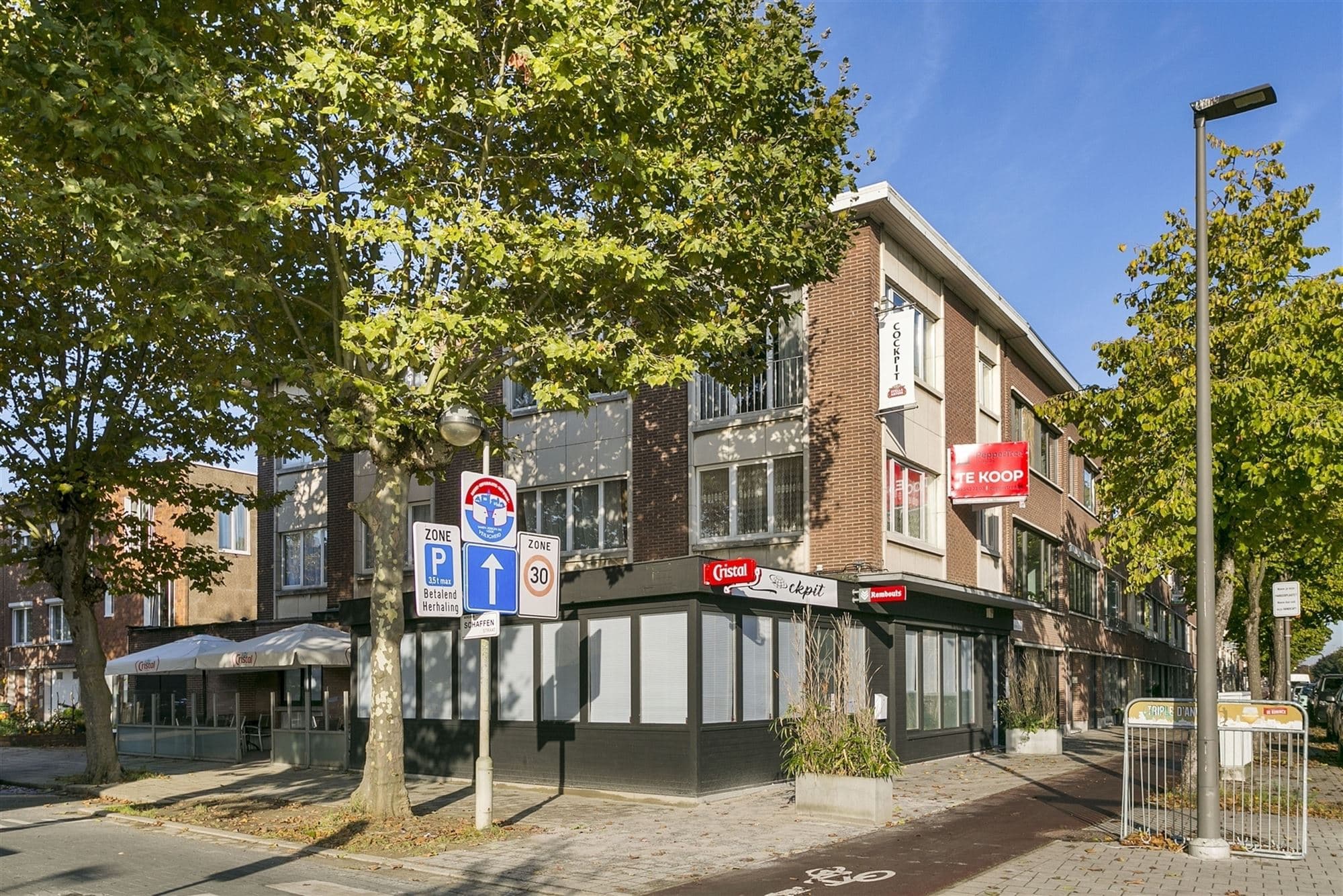 Commercieel te koop