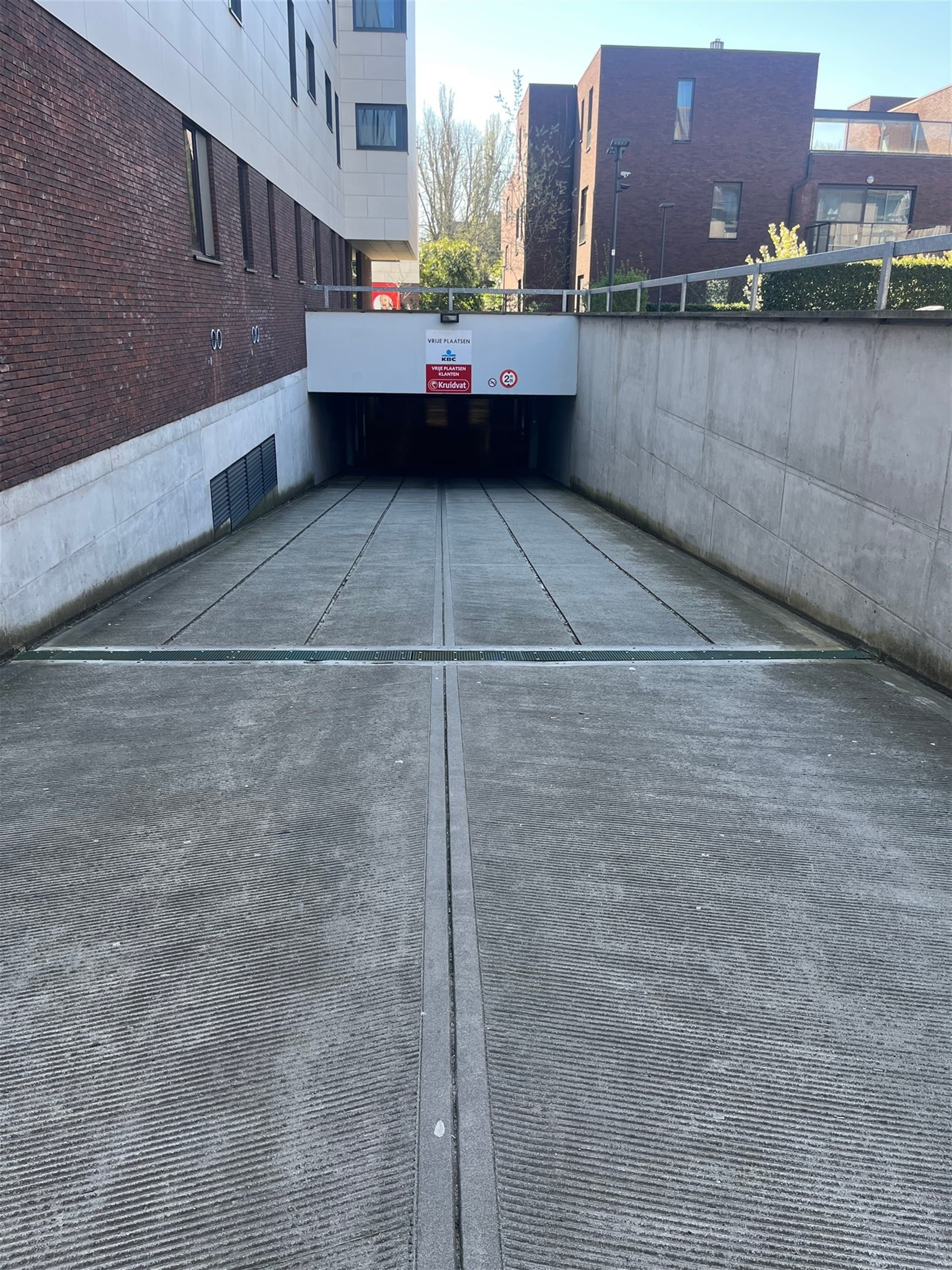 Garage te koop