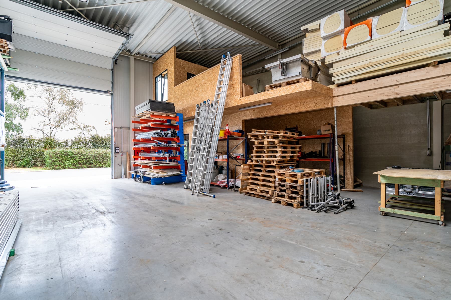 Commercieel te koop