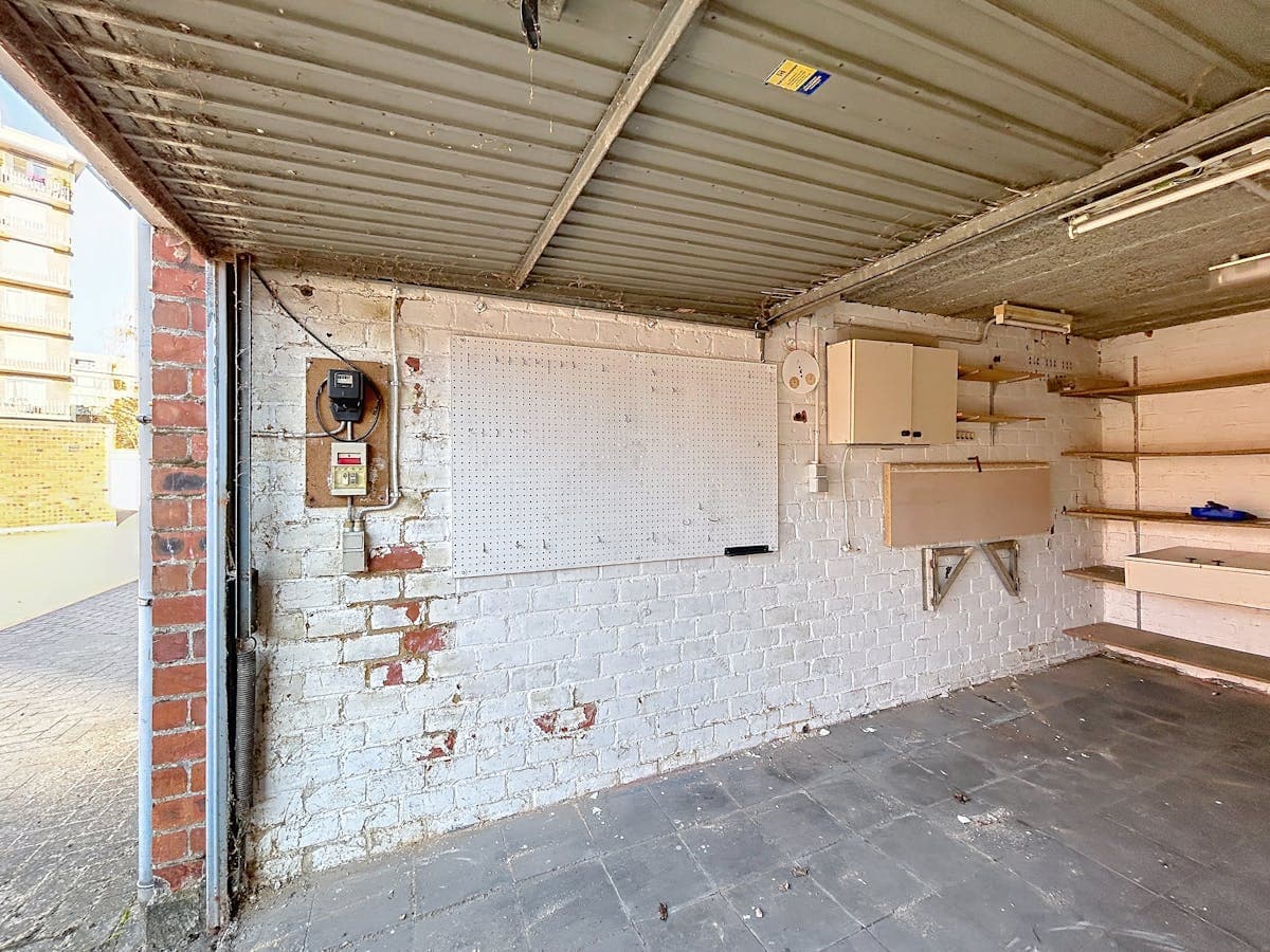 Garage te koop