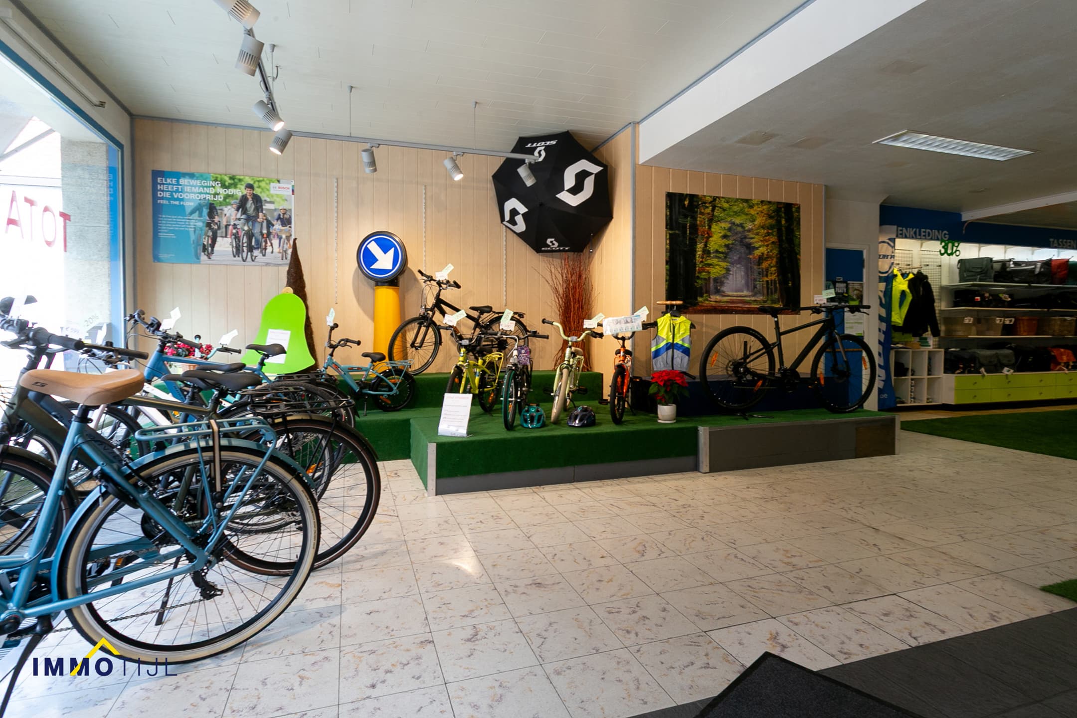 Commercieel te koop