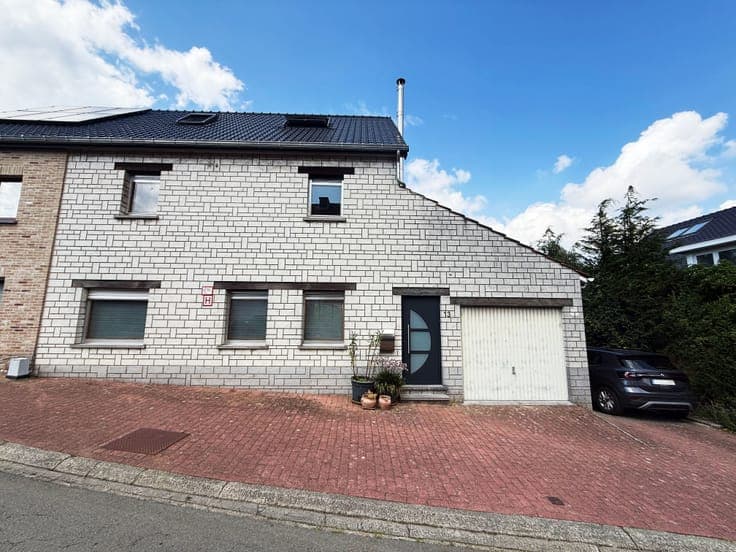 Spacious and bright house – RHODE-SAINT-GENÈSE