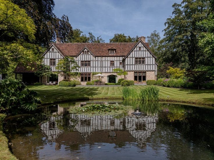 AN EXCEPTIONAL ENGLISH TUDOR RESIDENCE — SCHOTEN, ANTWERP