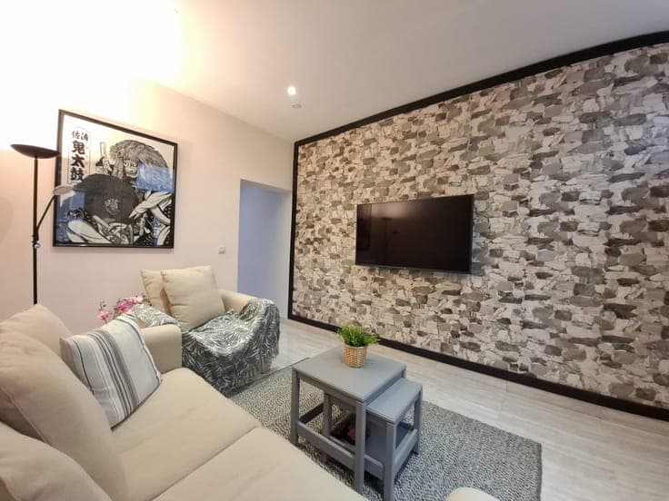 Charming renovated house with 2 bedrooms and office