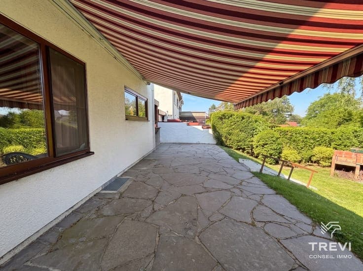 Jolie maison 3 façades avec beau jardin dans un joli quartie