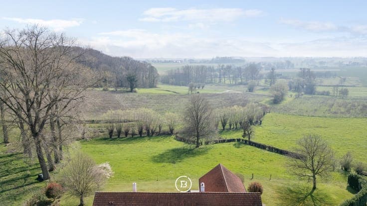 Wide panoramic views