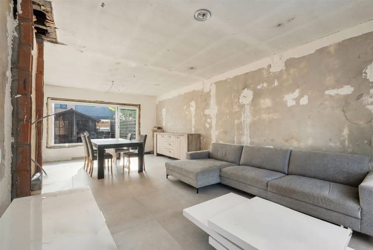 Spacious family home with a renovated interior