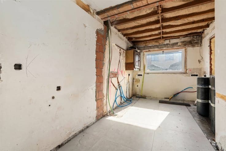 Spacious family home with a renovated interior