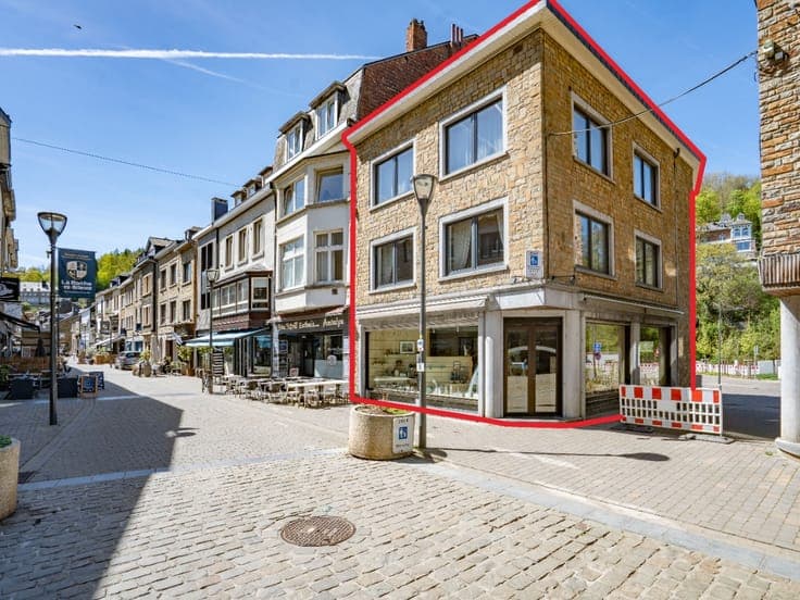 Commercial property with apartment for sale
