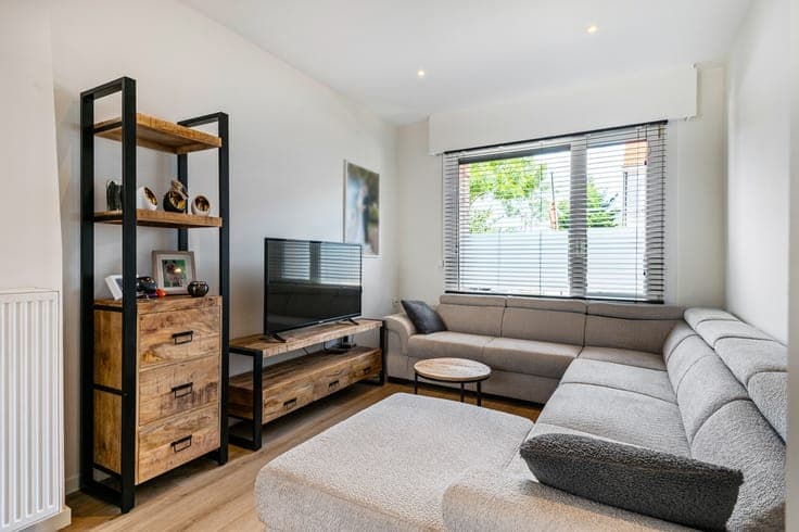 Instapklare woning met veranda en tuin