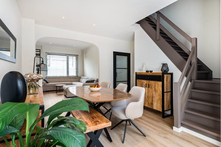 Instapklare woning met veranda en tuin