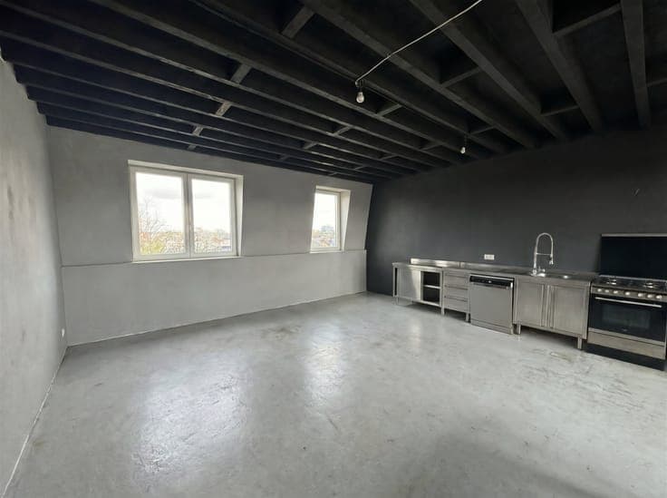 Yield property with 3 bedrooms & ±4.8% yield