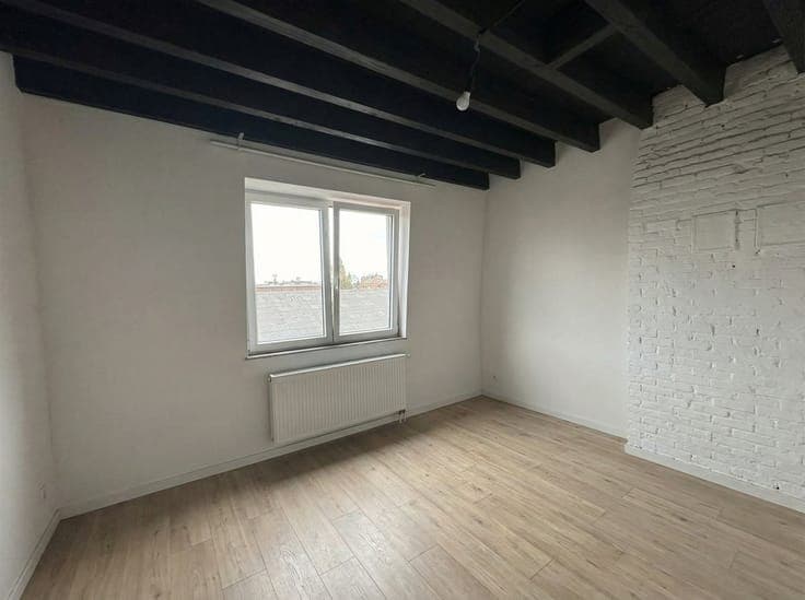 Yield property with 3 bedrooms & ±4.8% yield